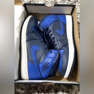 Nike Men's Navy and Royal Blue Sneakers